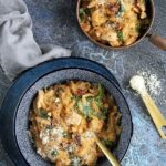 Makaron orzo z kurczakiem i suszonymi pomidorami